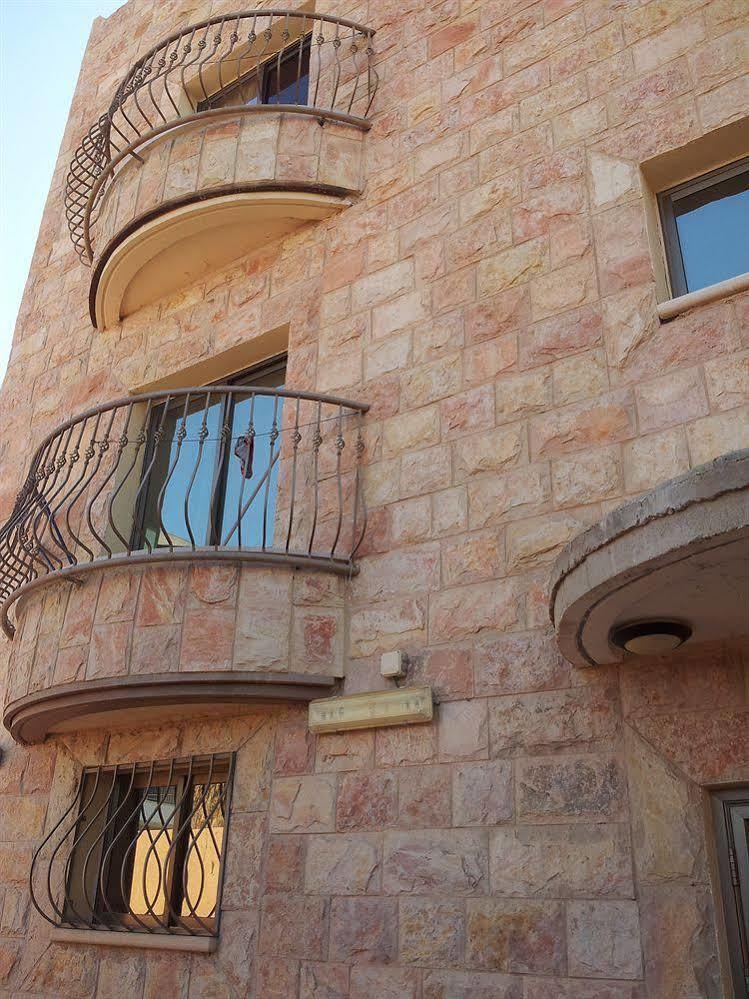 Faulty Towers Hotel Ейлат Екстер'єр фото