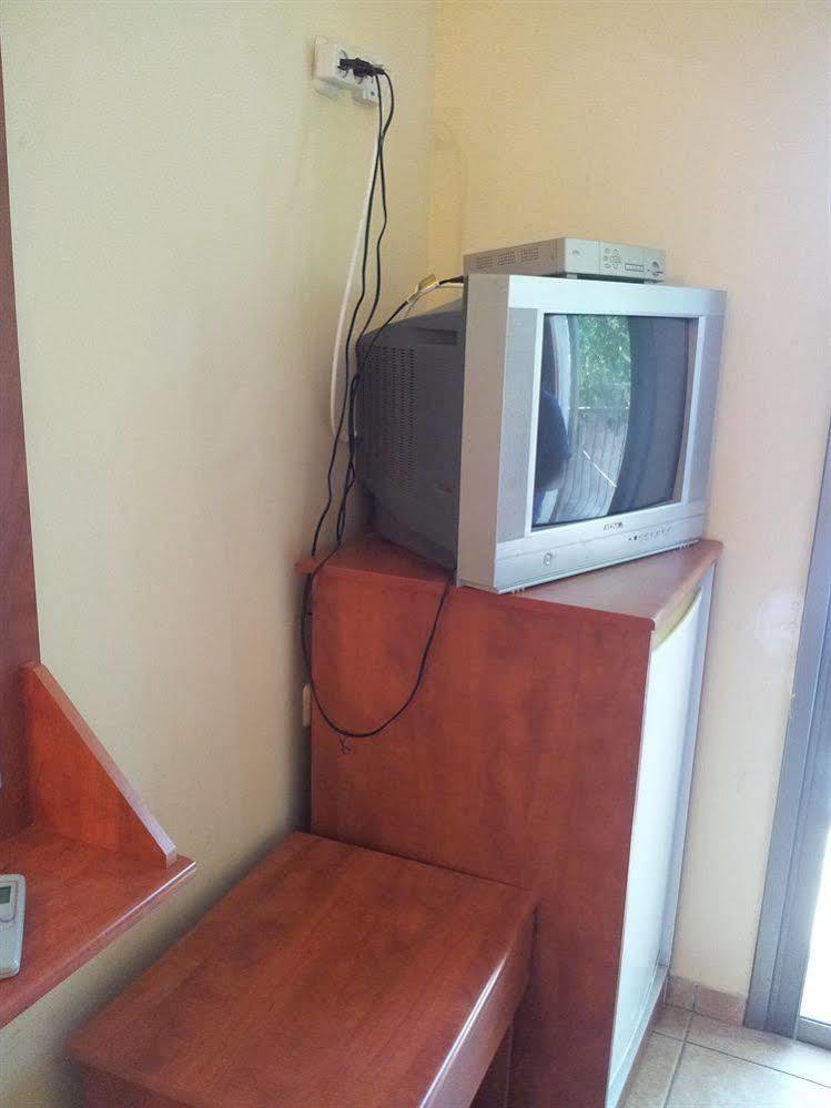 Faulty Towers Hotel Ейлат Екстер'єр фото
